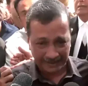 Delhi- शराब नीति केस में राहत, कोर्ट से बरी होने के बाद भावुक हुए अरविंद केजरीवाल