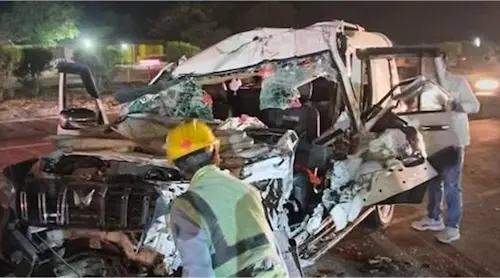 Bihar- शादी से लौट रहे लोगों की कार हादसे का शिकार, हाईवे पर ट्रक से भिड़ंत में 3 की मौत