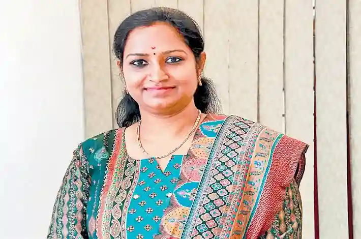 MP: बीआरएस ने सांसद कडियम काव्या के खिलाफ एसईसी में की शिकायत