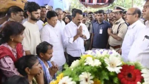 शहीद कांस्टेबल के परिवार को 1 करोड़ रुपए अनुग्रह राशि, सरकारी नौकरी