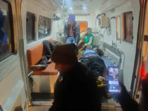 UP-यमुना एक्सप्रेसवे पर कंटेनर ने 15 यात्रियों को रौंदा, 6 की दर्दनाक मौत