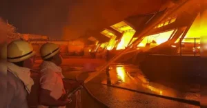 भिवंडी में डाइंग कंपनी में भीषण आग