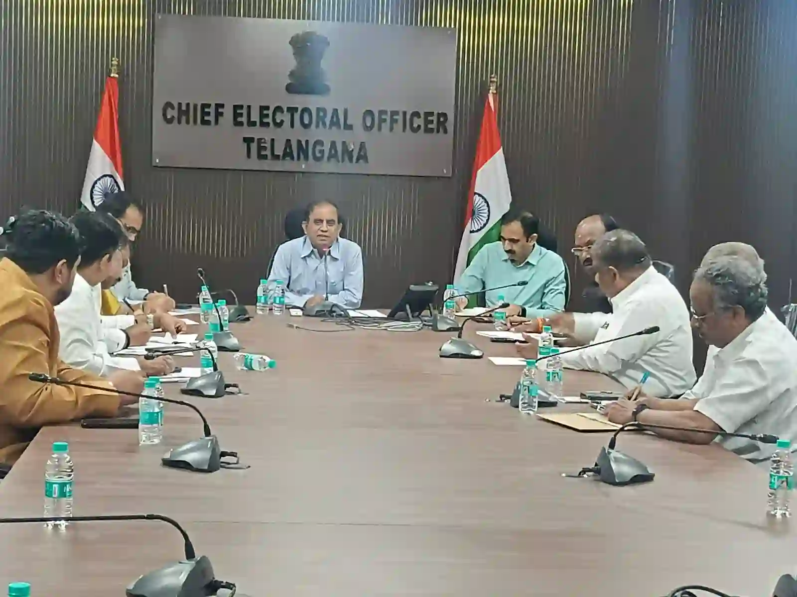 राजनीतिक