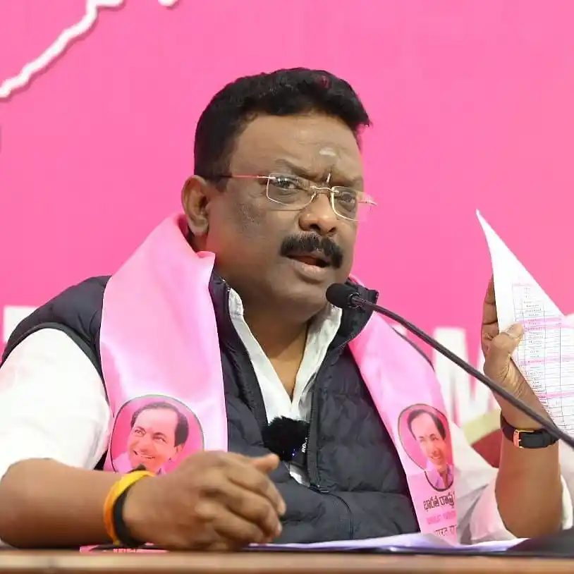 Hyderabad : दासोजु ने रेवंत सरकार पर उठाया बस्ती निकासों का मुद्दा