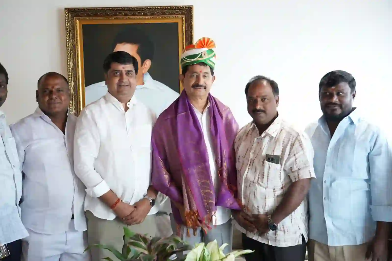 टीपीसीसी सचिव ने वेम नरेंद्र रेड्डी से की मुलाकात