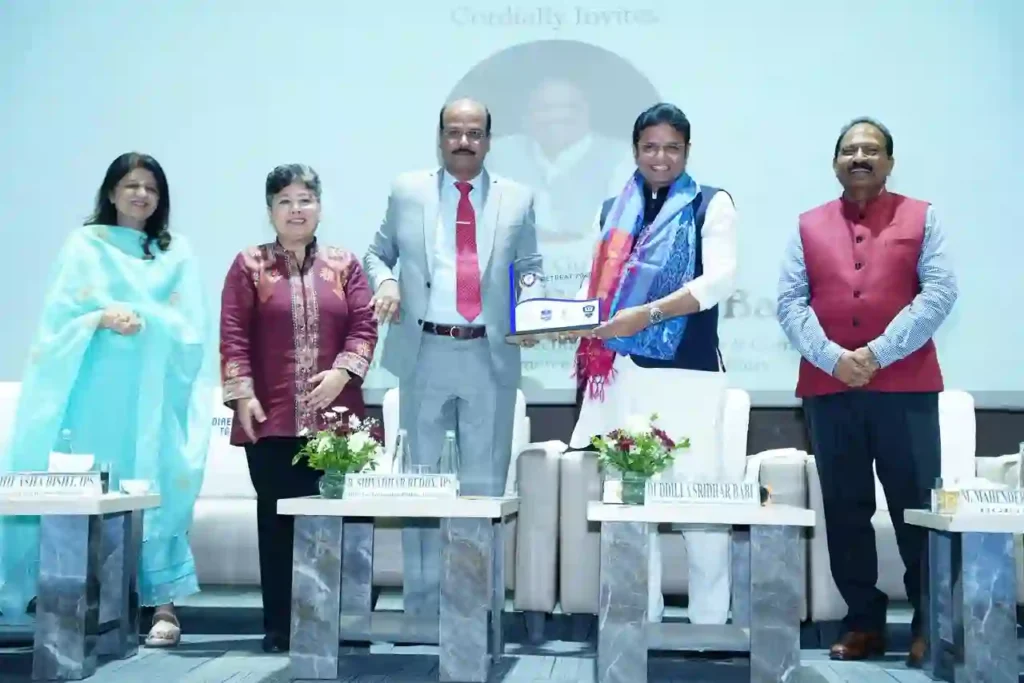 Telangana : वर्तमान में तेलंगाना पुलिस देश में अग्रणी – श्रीधर बाबू