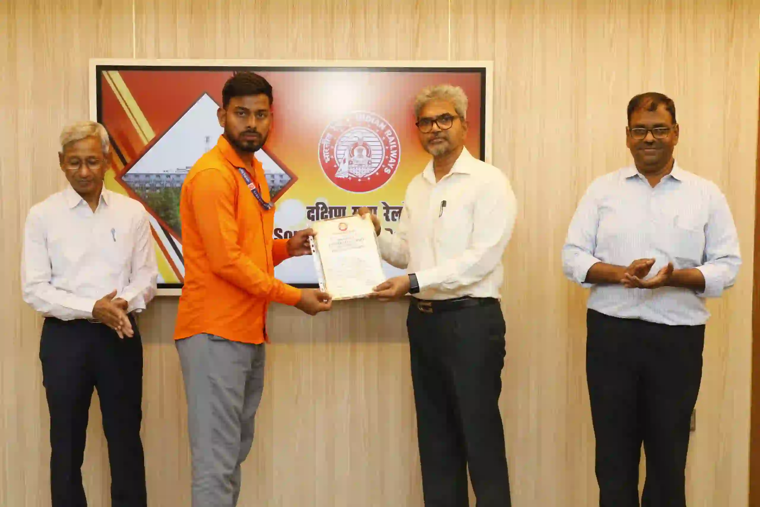 SCR : कार्यस्थलों पर सुरक्षा नियमों का सख्ती से पालन करें – संजय श्रीवास्तव