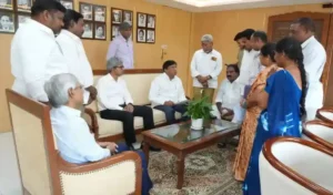 रेल डिब्बा कारखाने और विस्थापित परिवारों के लिए रोजगार की मांग