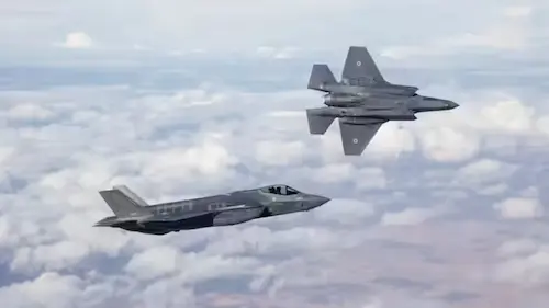 Battle: आसमान में महासंग्राम: F-35 और ईरानी YAK-130 के बीच पहली ‘डॉग फाइट’