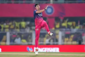 चेन्नई सुपर किंग्स के तीन विकेट गिरे, सैमसन, गायकवाड और म्हात्रे आउट