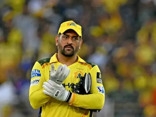 Dhoni: धोनी के प्रशंसकों को झटका