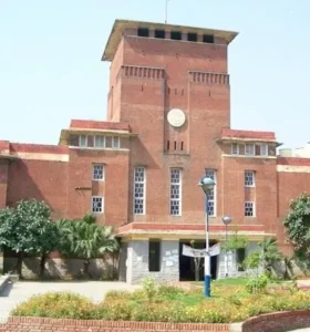 National-राहुल के बयान पर दिल्ली यूनिवर्सिटी की सफाई, कहा– जाति के आधार पर भेदभाव नहीं