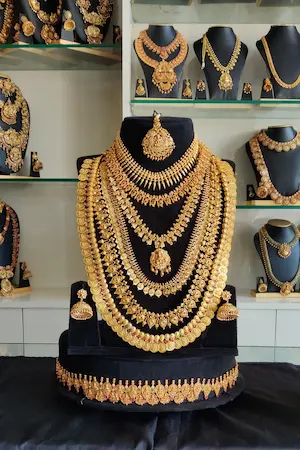 सोना-चांदी बाजार: रिकॉर्ड ऊंचाई से भारी गिरावट का विश्लेषण