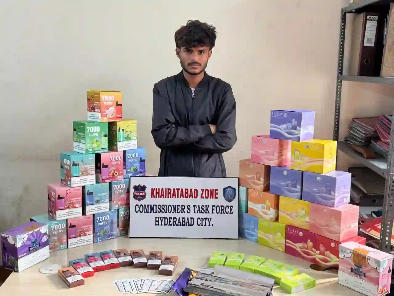 अवैध ई-सिगरेट रैकेट का भंडाफोड़, एक आरोपी गिरफ्तार