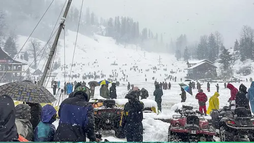 HP- हिमाचल में मौसम का कहर, भारी बारिश-बर्फबारी से जनजीवन प्रभावित, 100 सड़कें बंद