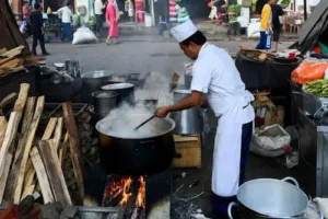 युद्ध की तपिश में खाली हुए सिलेंडर, देशभर में हाहाकार