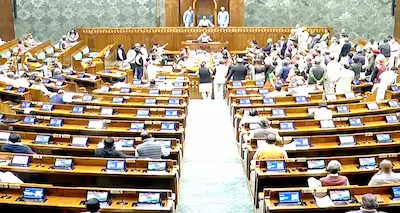 National- रुपए की गिरावट पर लोकसभा में हंगामा, सरकार पर विपक्ष का हमला