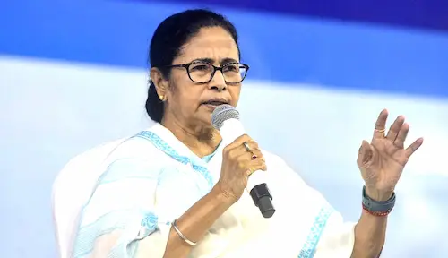 West Bengal- वामपंथ को सत्ता से हटाकर उभरीं ममता बनर्जी , अब 2026 में अग्निपरीक्षा