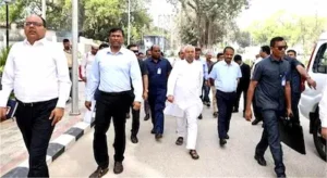 Bihar- राज्यसभा मतदान के बीच सीएम नीतीश का औचक निरीक्षण, पटना समाहरणालय पहुंचे