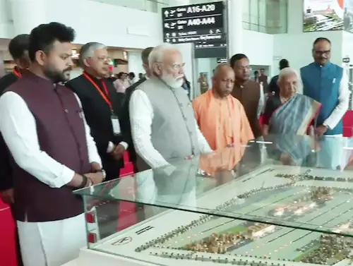 PM Modi- उत्तर प्रदेश में विकास की नई उड़ान जेवर एयरपोर्ट का पीएम मोदी ने किया उद्घाटन