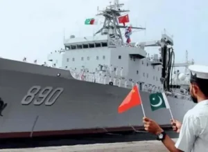 PAK- होर्मुज जलडमरूमध्य में जाने से पीछे हटी पाकिस्तानी नौसेना, ईरान की बारूदी सुरंगों का डर