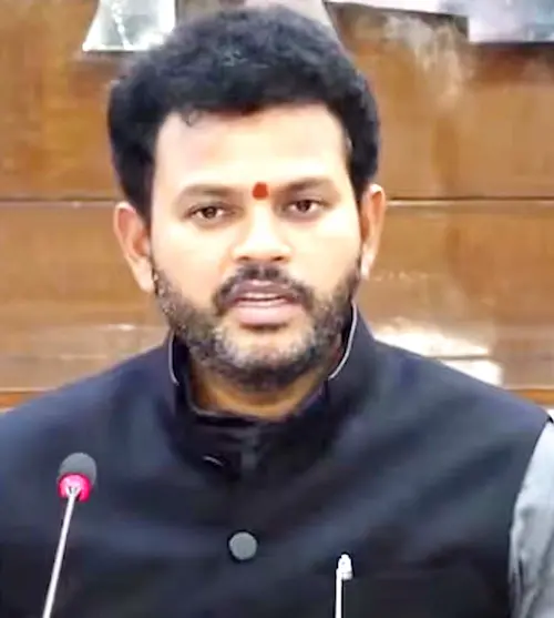 Delhi- 25 साल का इंतजार खत्म- देश के सबसे बड़े एयरपोर्ट से जल्द उड़ानें शुरू