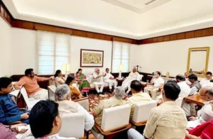 National- इंडिया गठबंधन की बैठक में राहुल गांधी पर वाम दलों का तीखा हमला