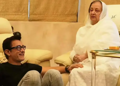 Entertainment- मुश्किल दौर में आमिर खान ने निभाया साथ -सायरा बानो