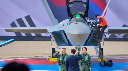 South Korea: दक्षिण कोरिया की बड़ी उपलब्धि: स्वदेशी फाइटर जेट KF-21 पेश