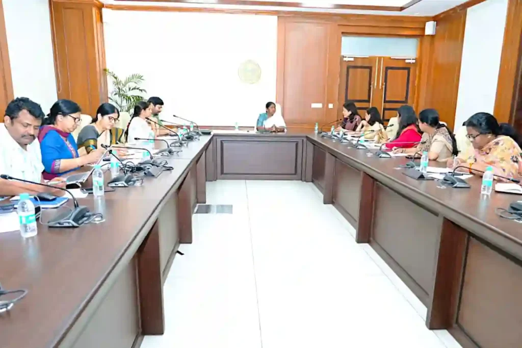 Telangana : मंत्री सीतक्का ने महिलाओं की सुरक्षा के लिए बहु-विभागीय योजना बनाई