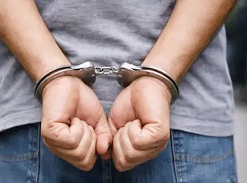 WB- देशभर में बम धमाकों की धमकी देने वाला आरोपी पश्चिम बंगाल से गिरफ्तार