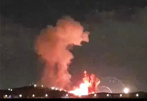 IRAN- ईरान ने किया कुवैती तेल टैंकर पर हमला, फारस की खाड़ी में भारत के 18 जहाज फंसे