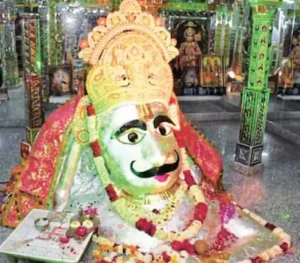 Rajasthan- कोटा के कैथून में 5 हजार साल पुराने मंदिर में रावण के भाई विभीषण की होती है पूजा