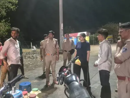 Indore : दहशत के 5 मिनट: बेटे की सूझबूझ से बची जान