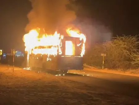 Jaisalmer : चलती एसी बस में अचानक आग लगने से बड़ा हादसा