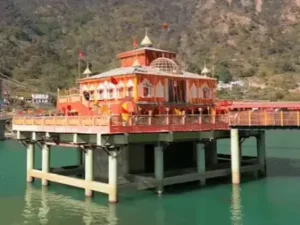 धारी देवी मंदिर में मोबाइल बैन, नए नियम लागू