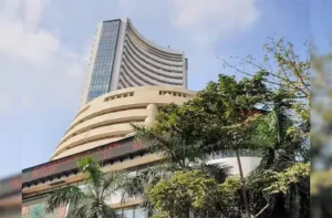 सेंसेक्स में 300 अंकों की तेजी