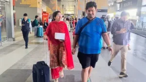 लंदन हनीमून से दुबई में फंसे, ओमान से घर वापसी