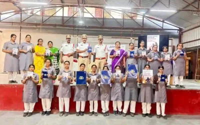 Hyderabad : चलती बस में चढ़ने या उतरने का प्रयास न करें, यातायात नियमों का करें पालन – पुलिस