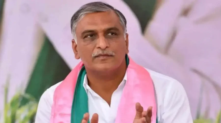 पूर्व मंत्री हरीश राव ने सिद्धिपेट कृषि बाजार यार्ड का किया निरीक्षण