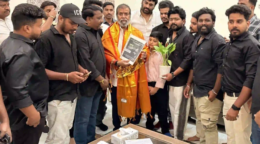 स्वास्थ्य मंत्री