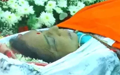 पंचतत्व में विलीन हुईं आशा भोसले, अंतिम विदाई में भावुक हुए सिंगर्स