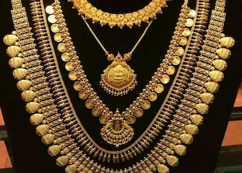 Gold: सोने में उछाल, चांदी की कीमतों में नरमी