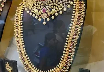 Gold: सोने और चांदी की कीमतों में बड़ी गिरावट