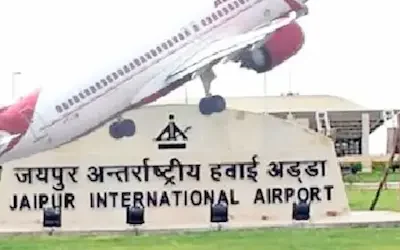 Jaipur- जयपुर में आंधी का असर, फ्लाइट्स डायवर्ट, यात्री परेशान