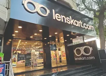 Lenskart: लेंसकार्ट ड्रेस कोड विवाद