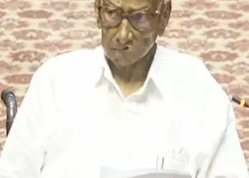 Delhi- व्हीलचेयर पर पहुंचे शरद पवार, राज्यसभा में 19 नए सदस्यों ने ली शपथ