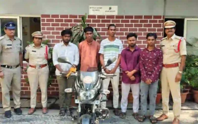 Viral : सोशल मीडिया वीडियों के आधार पर जोखिमपूर्ण ड्राइविंग करने वाले पांच गिरफ्तार