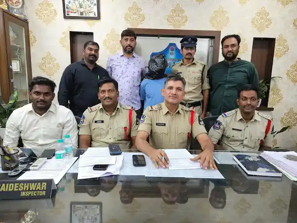 दिनदहाड़े चोरी करने वाला शातिर अंतरराज्यीय आरोपी गिरफ्तार