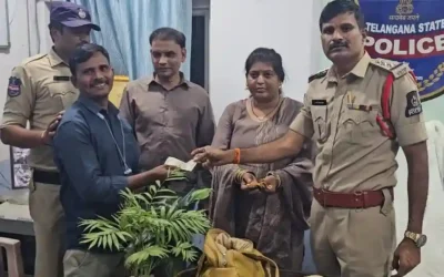 Crime : सैफाबाद पुलिस ने एक घंटे में लौटाया सोना और नकदी